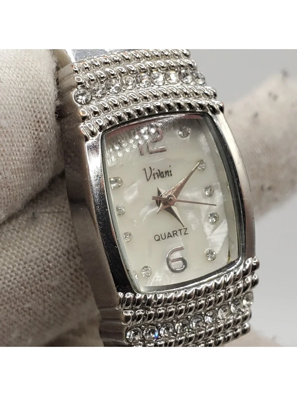 Vivani Quartz Womens Watch 19mm Silver Tone Cuff Band New Battery